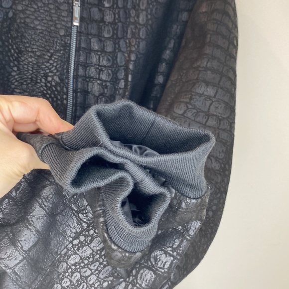 Genuine leather jacket - Picture 4 of 7